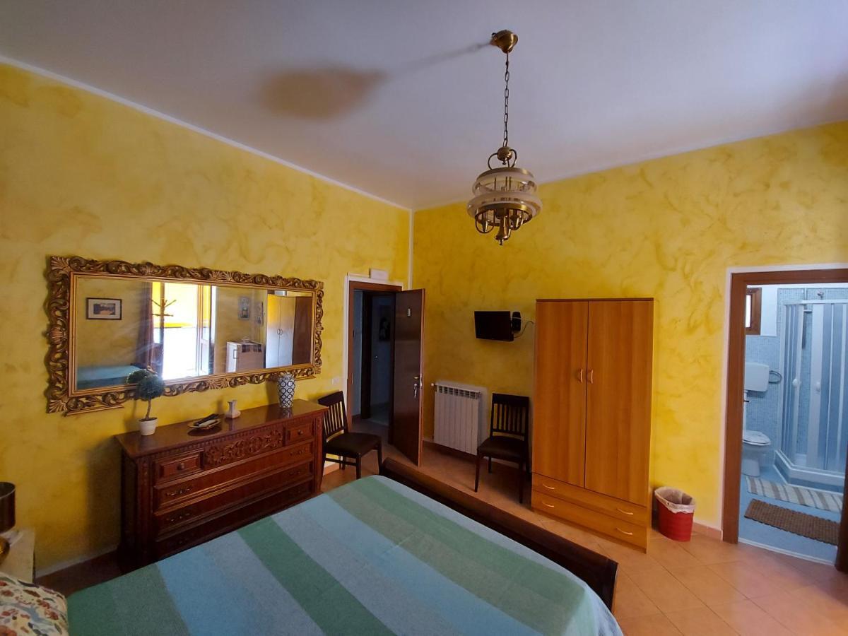 Nostra Casa Rooms ปาแลร์โม ภายนอก รูปภาพ