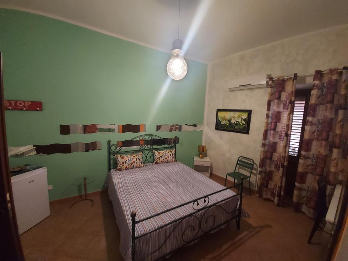 Nostra Casa Rooms ปาแลร์โม ภายนอก รูปภาพ