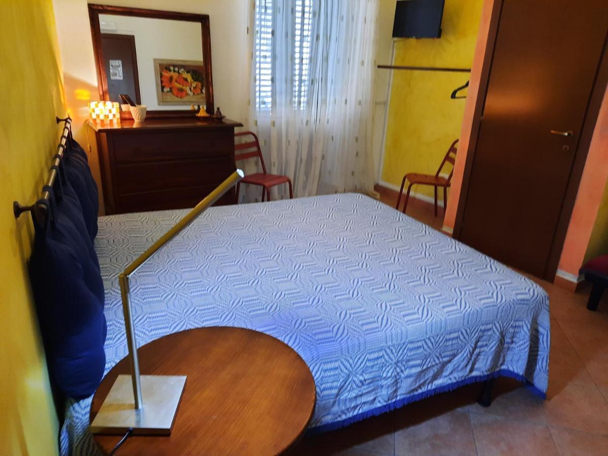 Nostra Casa Rooms ปาแลร์โม ภายนอก รูปภาพ