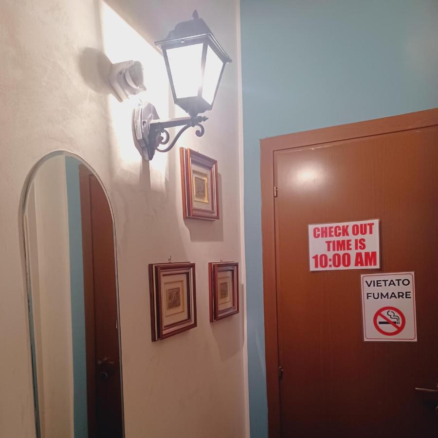 Nostra Casa Rooms ปาแลร์โม ภายนอก รูปภาพ