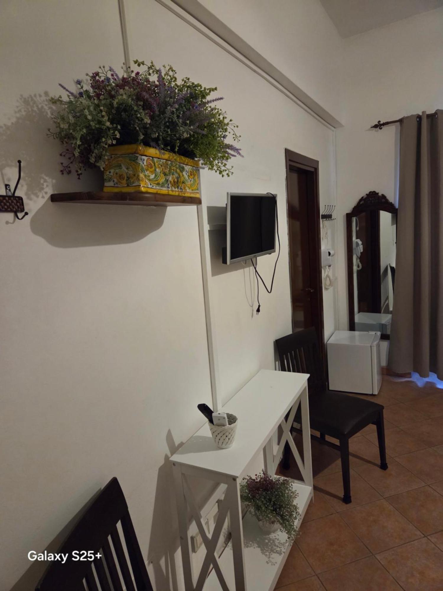 Nostra Casa Rooms ปาแลร์โม ภายนอก รูปภาพ