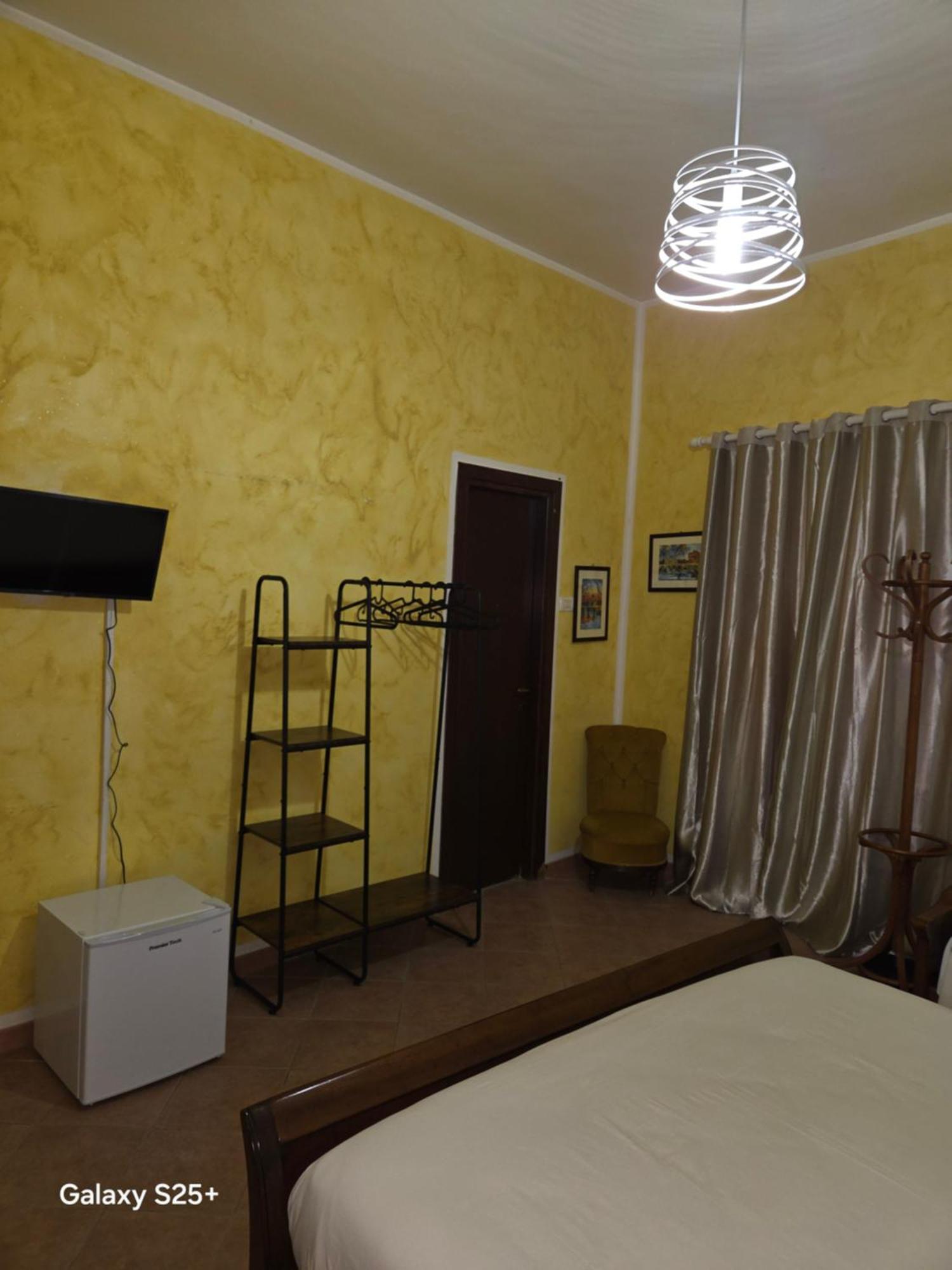 Nostra Casa Rooms ปาแลร์โม ภายนอก รูปภาพ